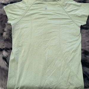 Mint green size ten lululemon swiftly tech top